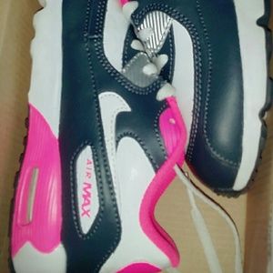 Girls Nike Air max